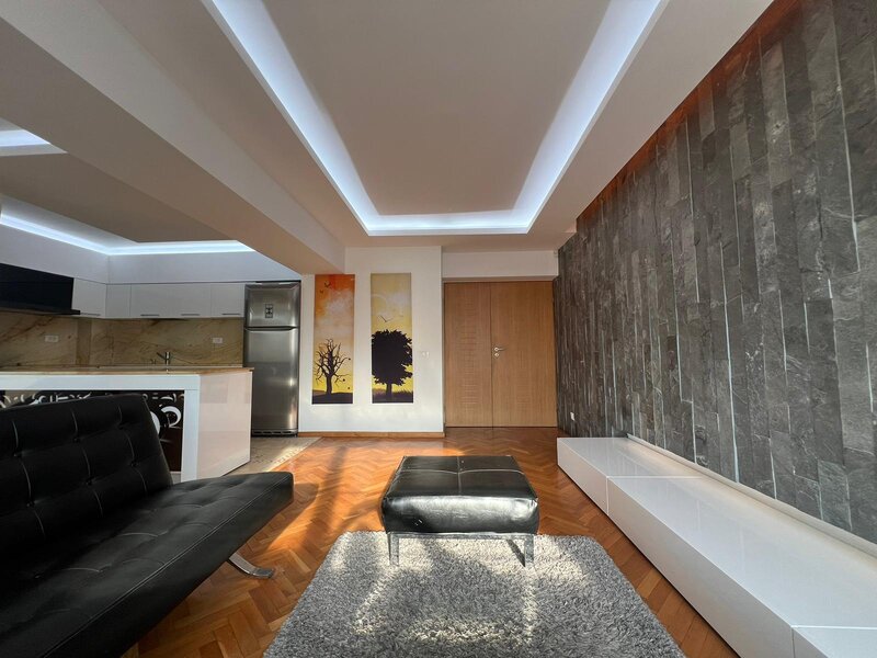 Parcul Tineretului 3 camere, 2 bai, complet mobilat/ utilat, renovat