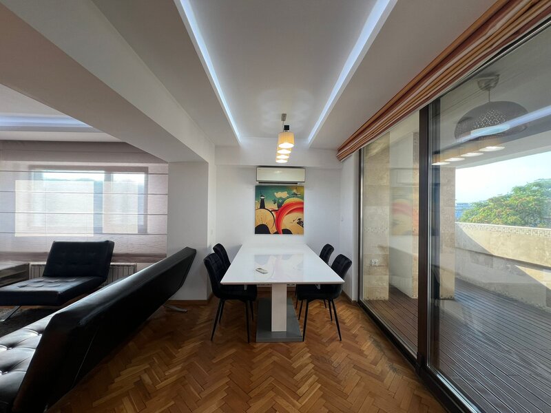 Parcul Tineretului 3 camere, 2 bai, complet mobilat/ utilat, renovat