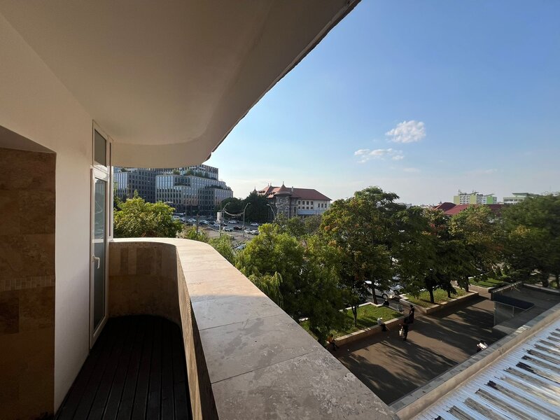 Parcul Tineretului 3 camere, 2 bai, complet mobilat/ utilat, renovat