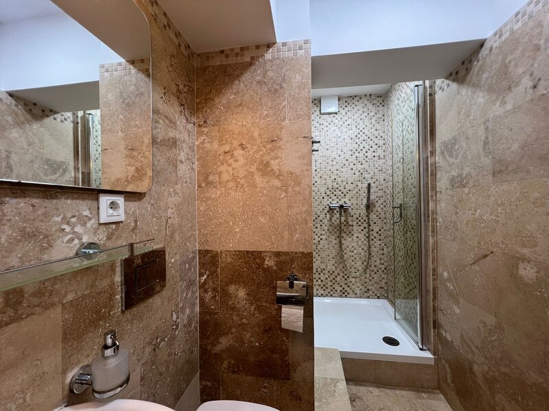 Parcul Tineretului 3 camere, 2 bai, complet mobilat/ utilat, renovat